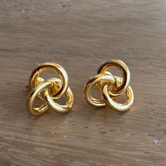 Goop Jewelry - NWOT Goop Love Trio Earrings